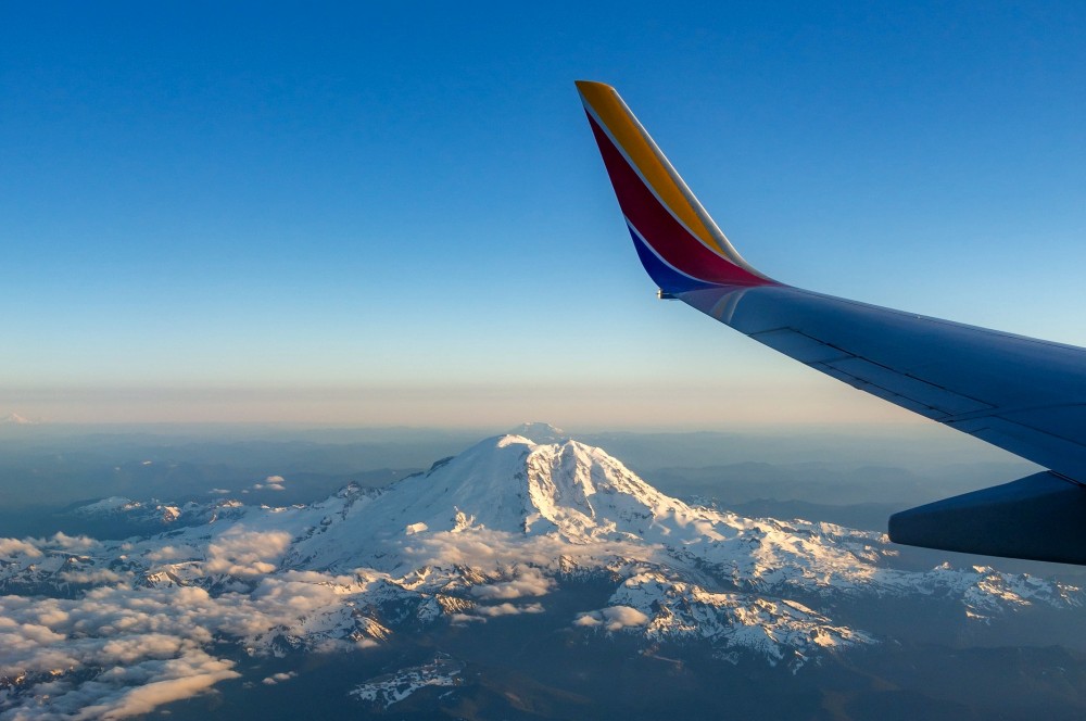 il monte Rainier visto dall'aereo