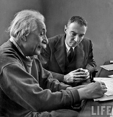 Einstein ed Oppenheimer