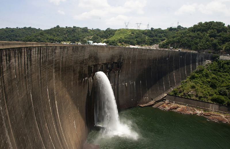 Diga che perde acqua